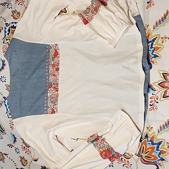 Anthropologie Medium Top - Picture 5 of 6